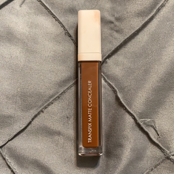 Natasha denona concealer - Picture 2 of 3